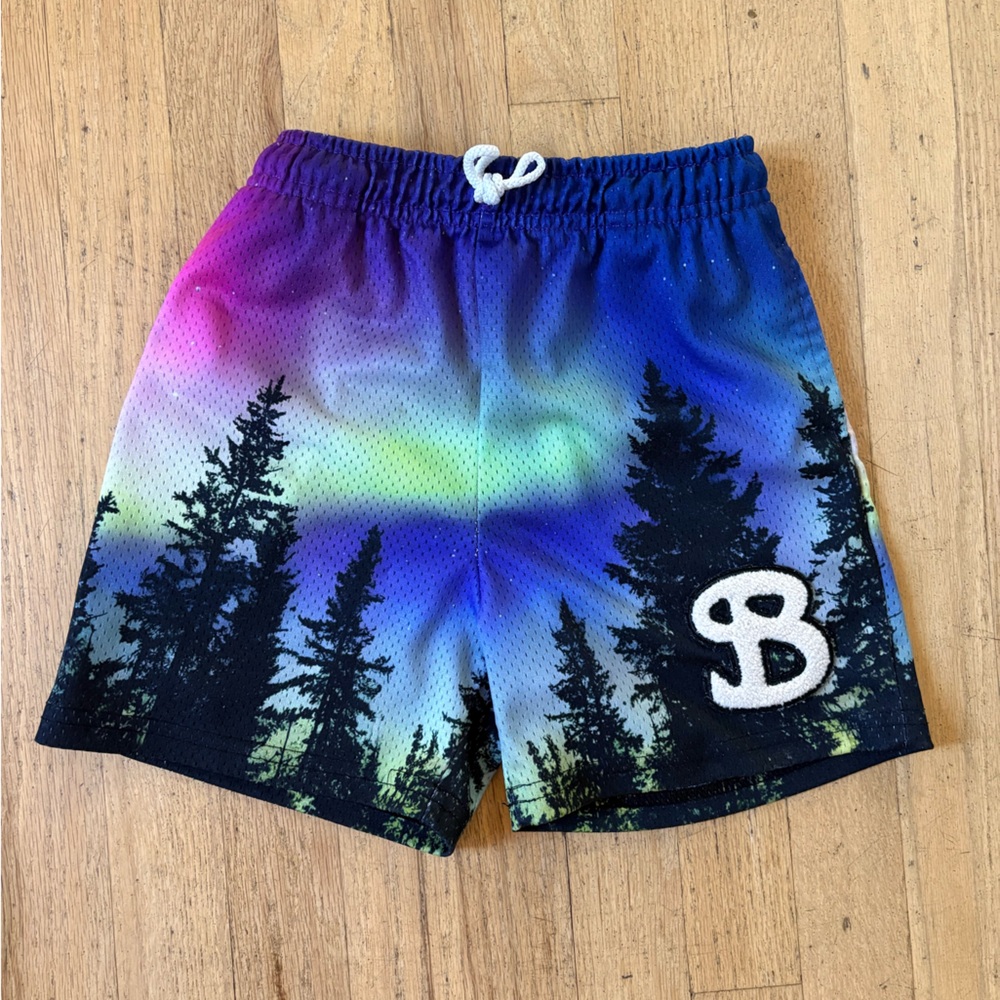 Bucketsquad Kids Forest Sky Shorts Size L (8-9)